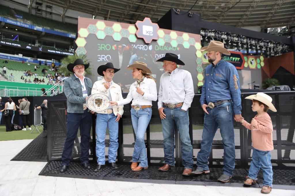 Caminhada pelo Cavalo reuniu cerca de 100 cavaleiros em celebração inédita da equideocultura no maior evento agro do mundo
